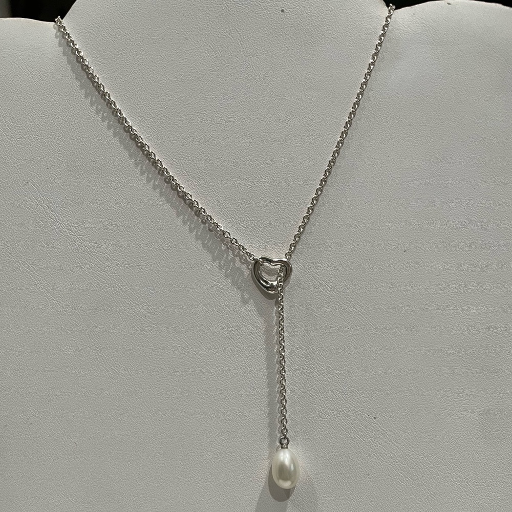 Tiffany & Co. Elsa Perretti Open Heart lariat Peart Necklace